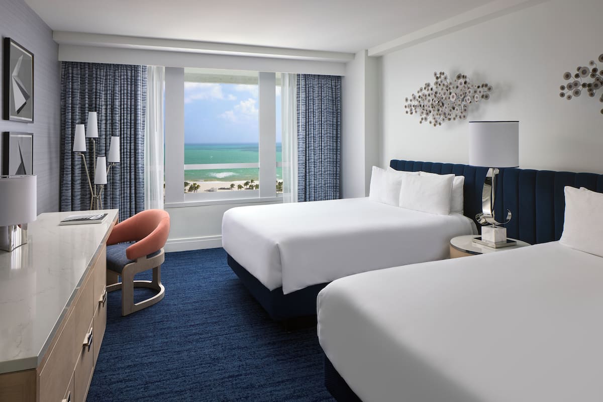 Ocean View Room 2 Queen Beds | Literie de qualité, minibar, coffre-fort, bureau
