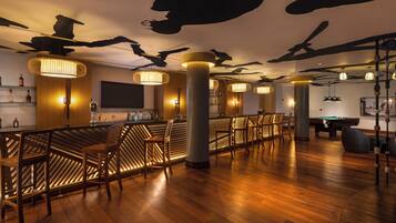 2 Bars/Lounges, Bar im Pool, Poolbar, Strandbar