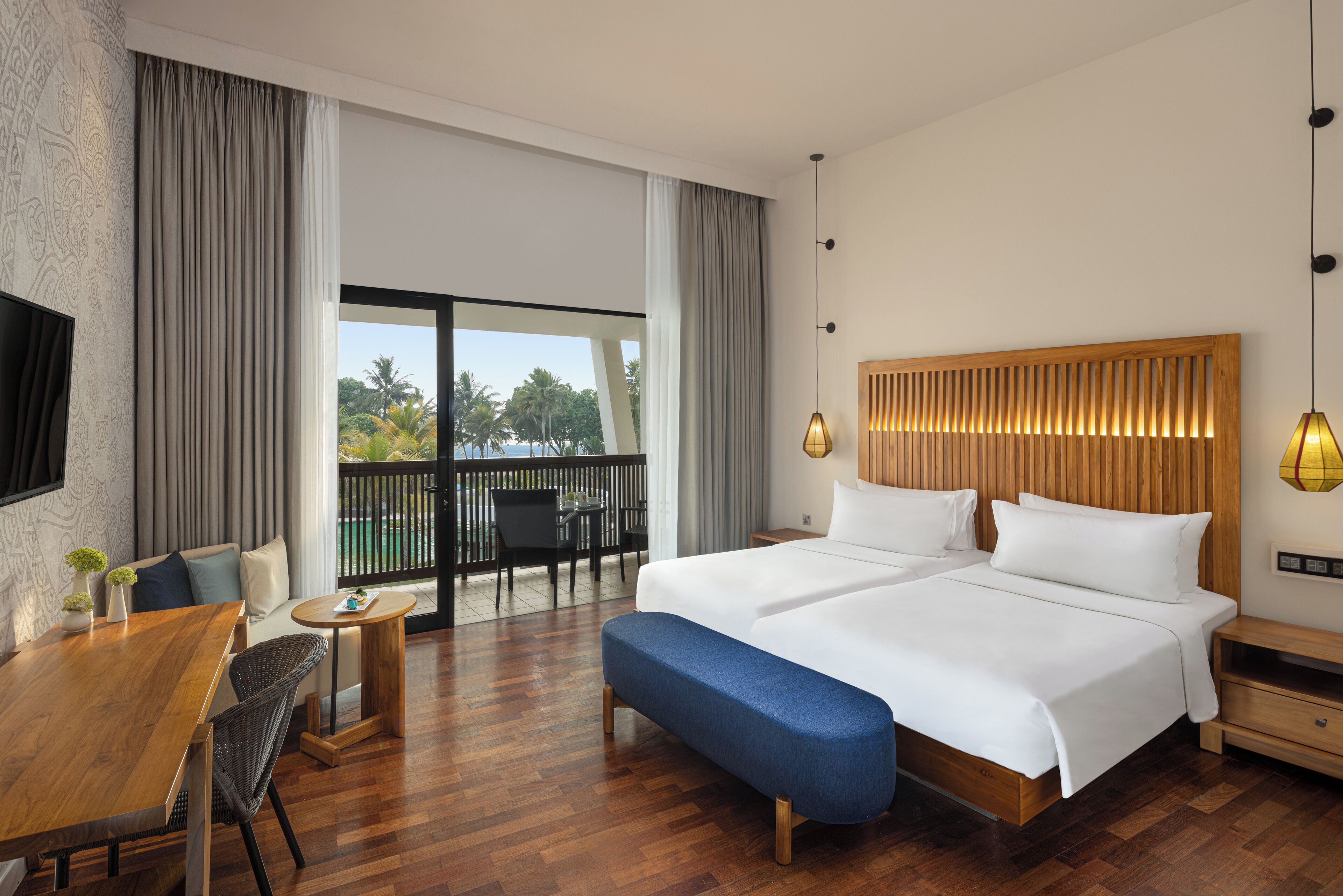 superior room, oceanfront | minibar, in-room safe, desk, blackout curtains