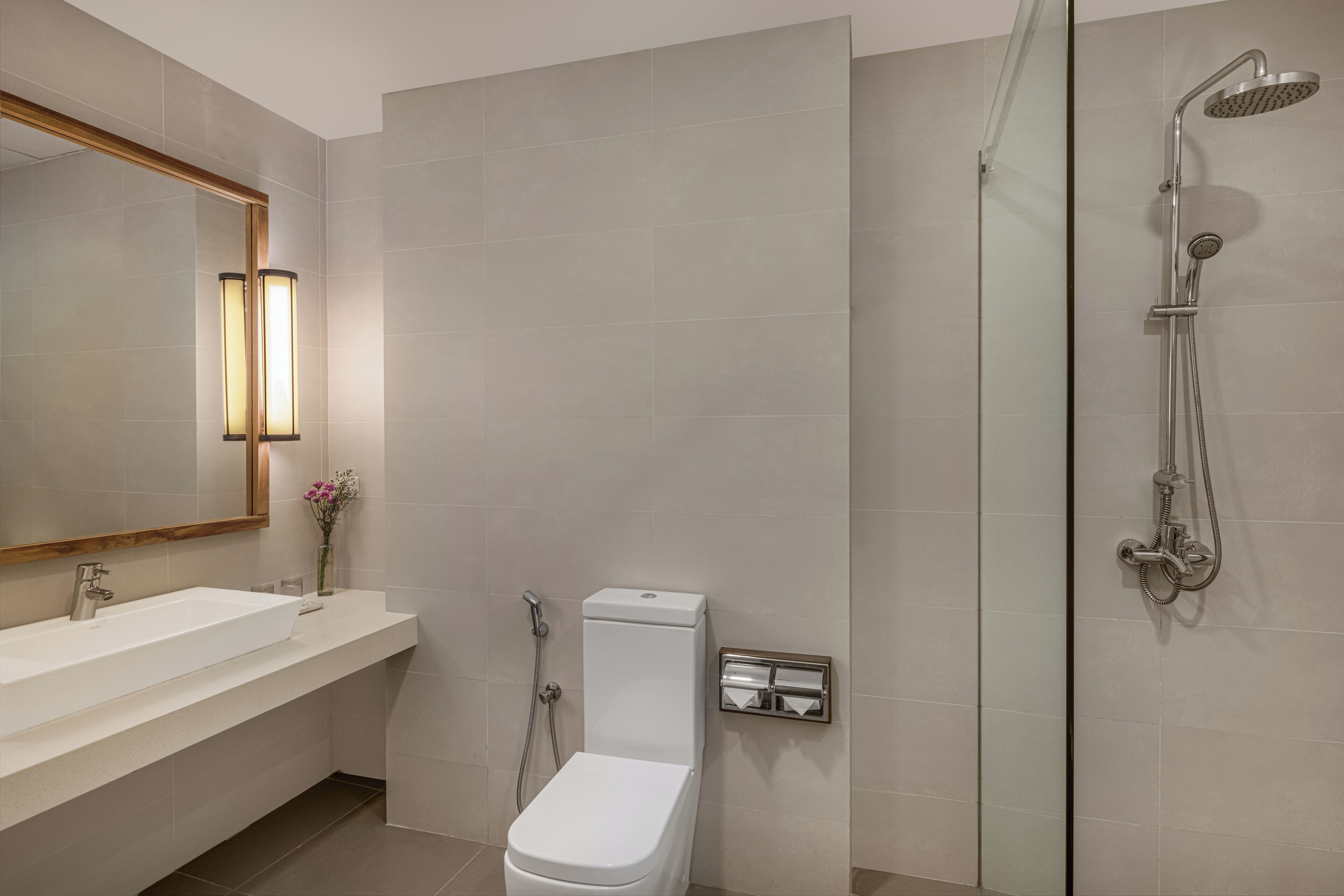 deluxe room, multiple beds, garden view | bathroom | free toiletries, hair dryer, dressing gowns, slippers