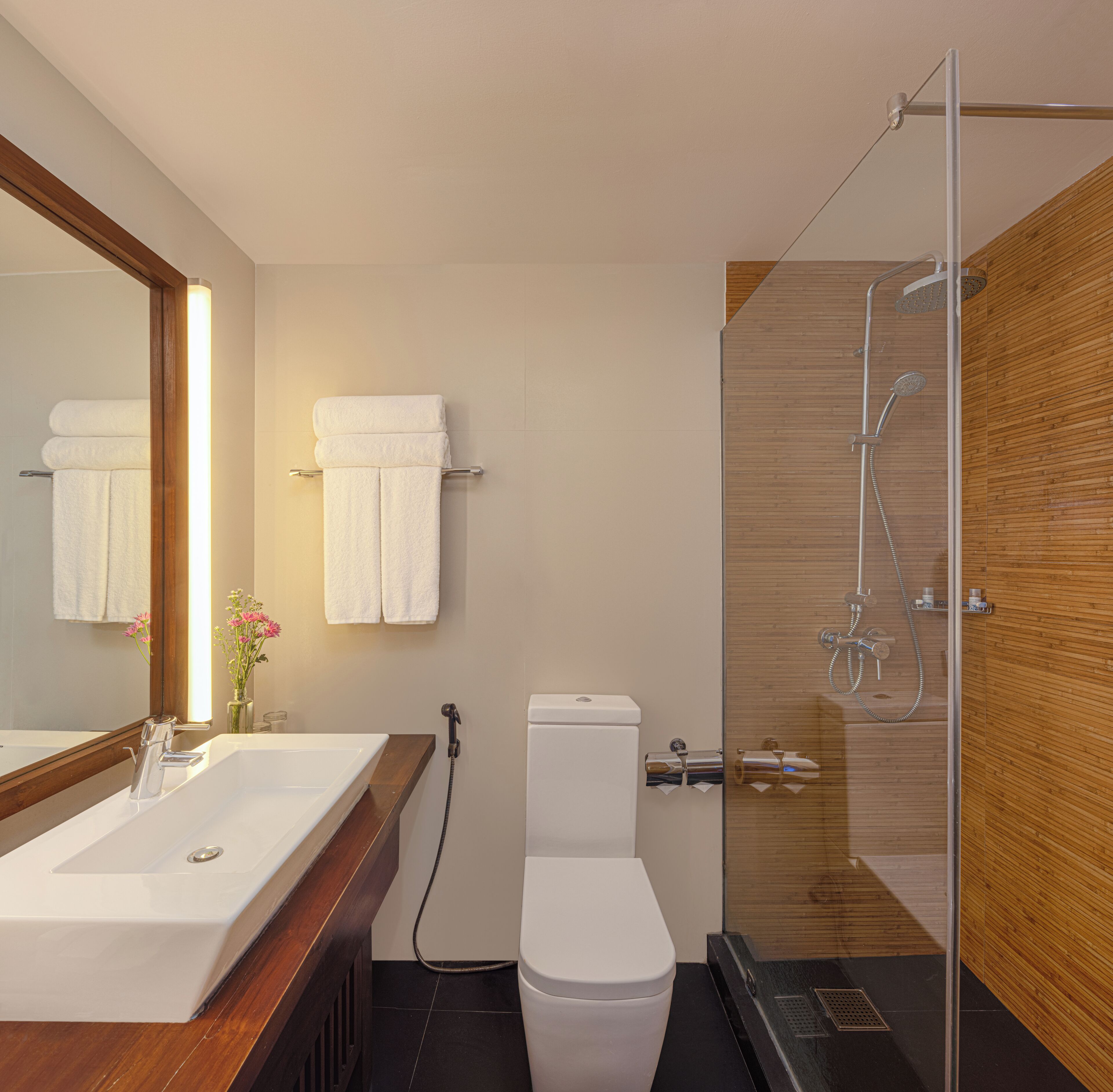 superior room | bathroom | free toiletries, hair dryer, dressing gowns, slippers