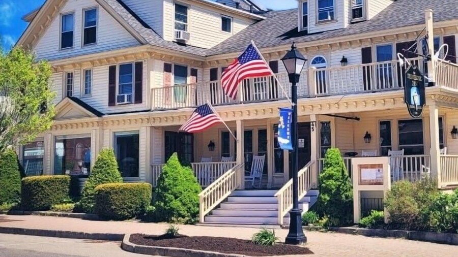 The Kennebunk Inn