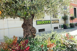 Exterior detail - Biocity (Milan)