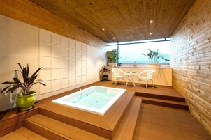 Free toiletries, hair dryer, bathrobes, slippers