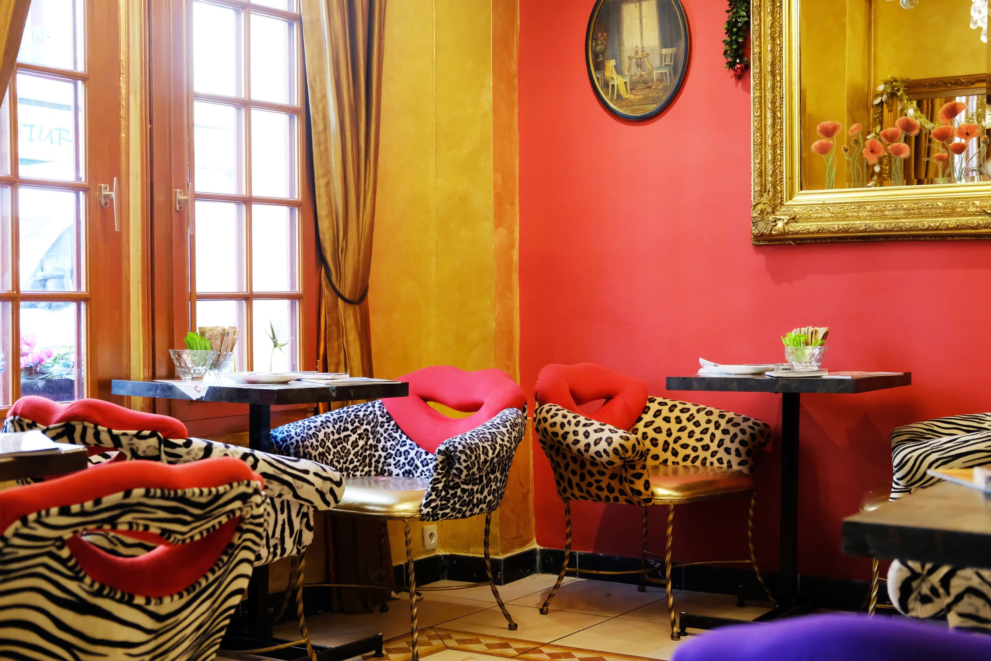 Café da manhã com buffet todos os dias (EUR 15 por pessoa) 