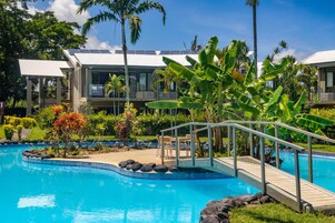 Deluxe Pool View Room | View from room