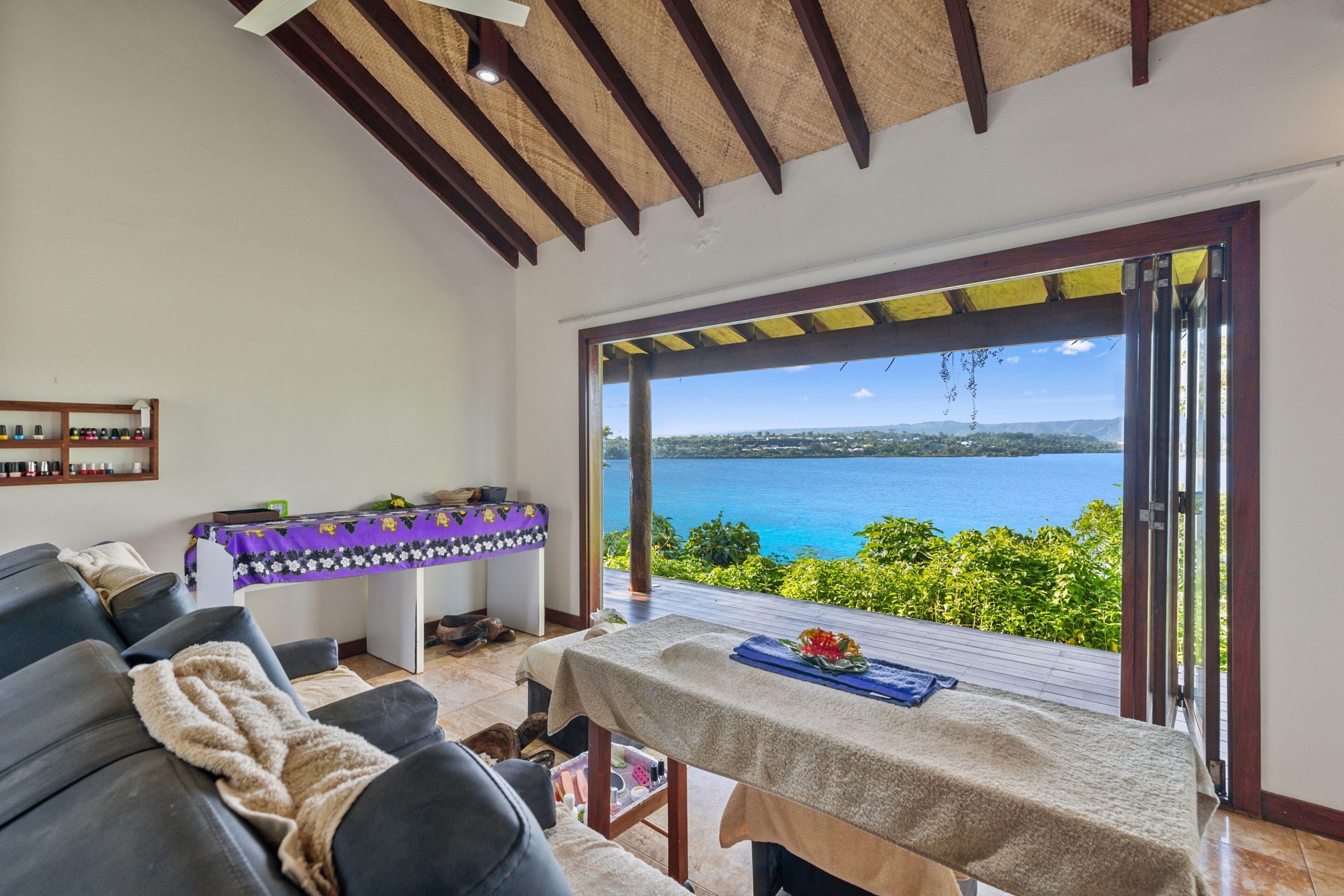 couples treatment room(s), body treatments, aromatherapy