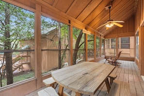 Cabin, 2 Bedrooms, 2 Bathrooms | Terrace/patio