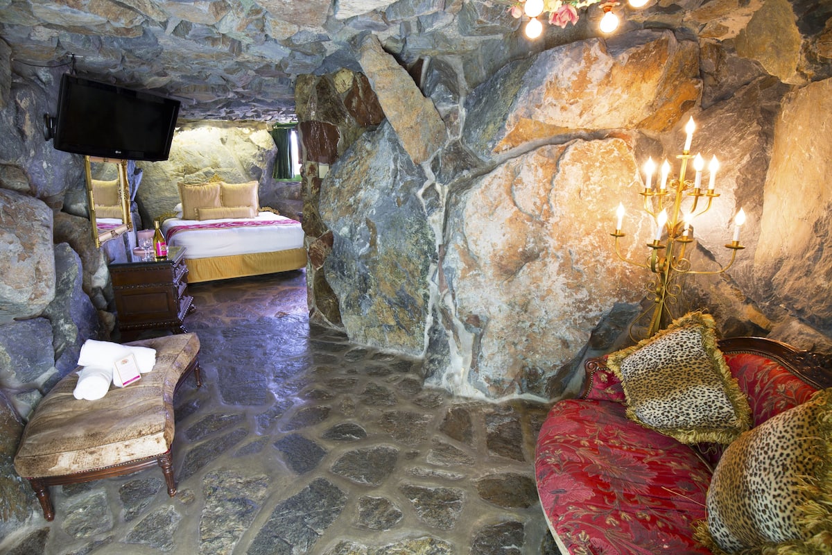 Rock Bottom | Premium bedding, pillow-top beds, in-room safe, individually decorated