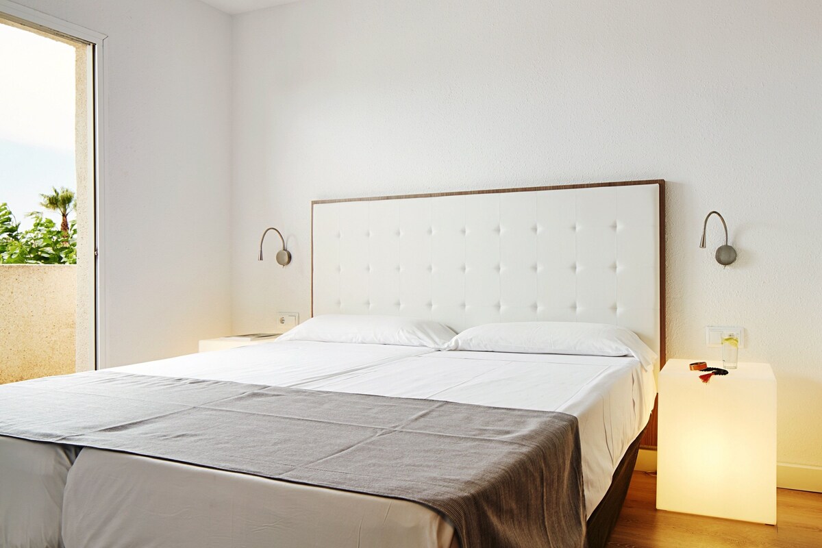 In-room safe, free cribs/infant beds, free WiFi