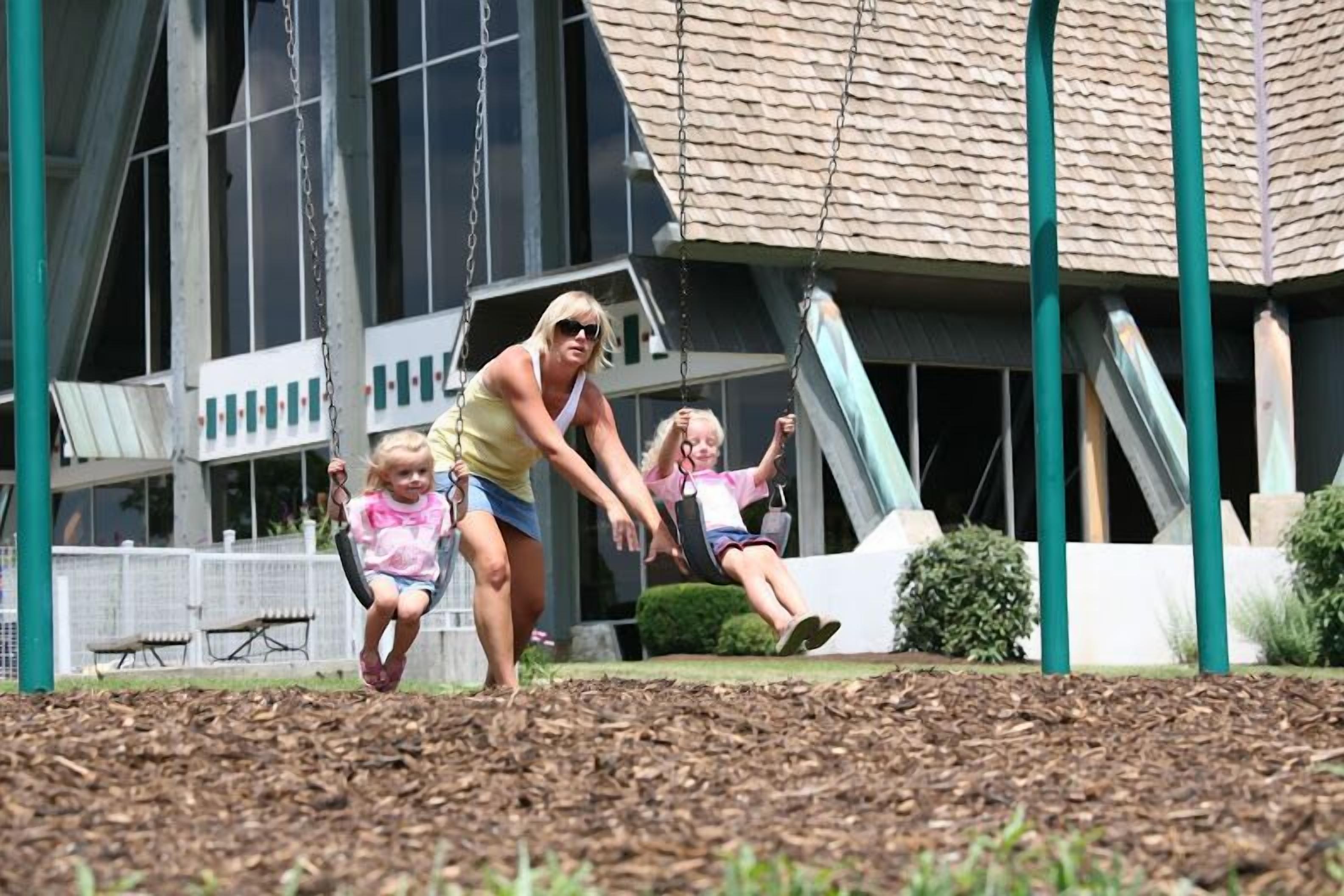 children’s play area – outdoor