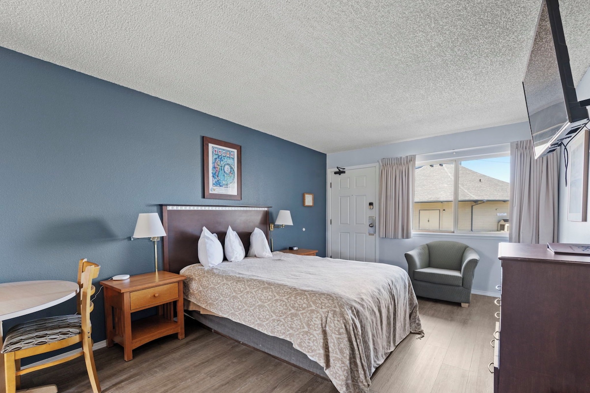 Standard Studio Suite, Ground Floor | Iron/ironing board, WiFi (free), individually decorated