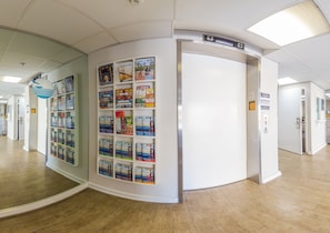 Elevator - Buena Vista Motor Inn (San Francisco)