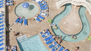 Piscina interna, 2 piscinas externas, guarda-sóis, espreguiçadeiras