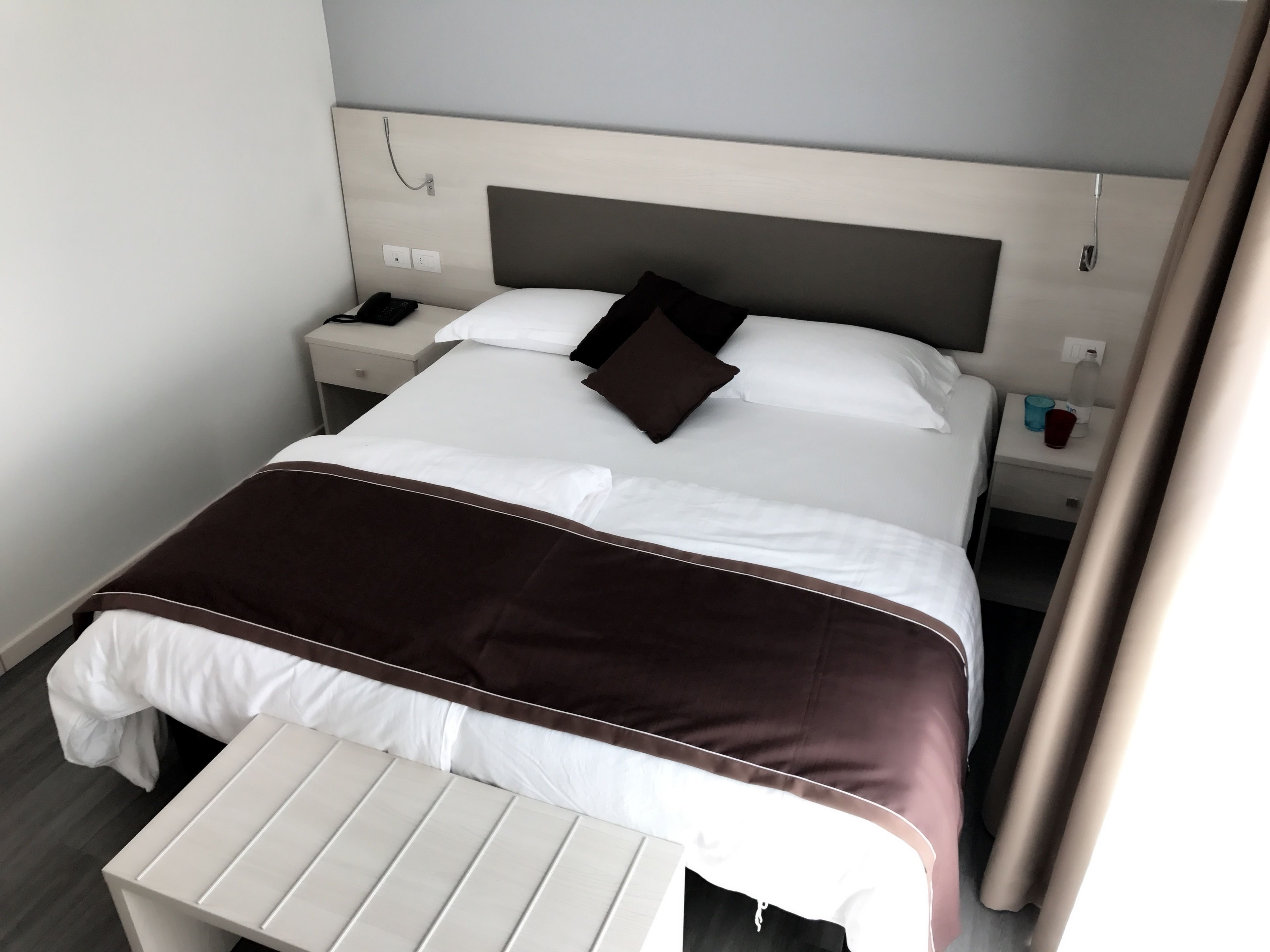 classic double room | 1 bedroom, down duvets, desk, soundproofing
