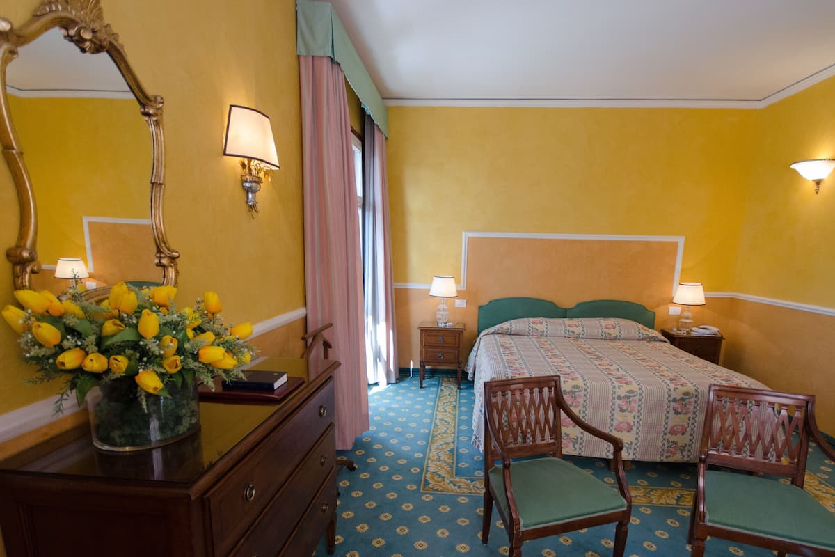 Down duvets, minibar, in-room safe, desk