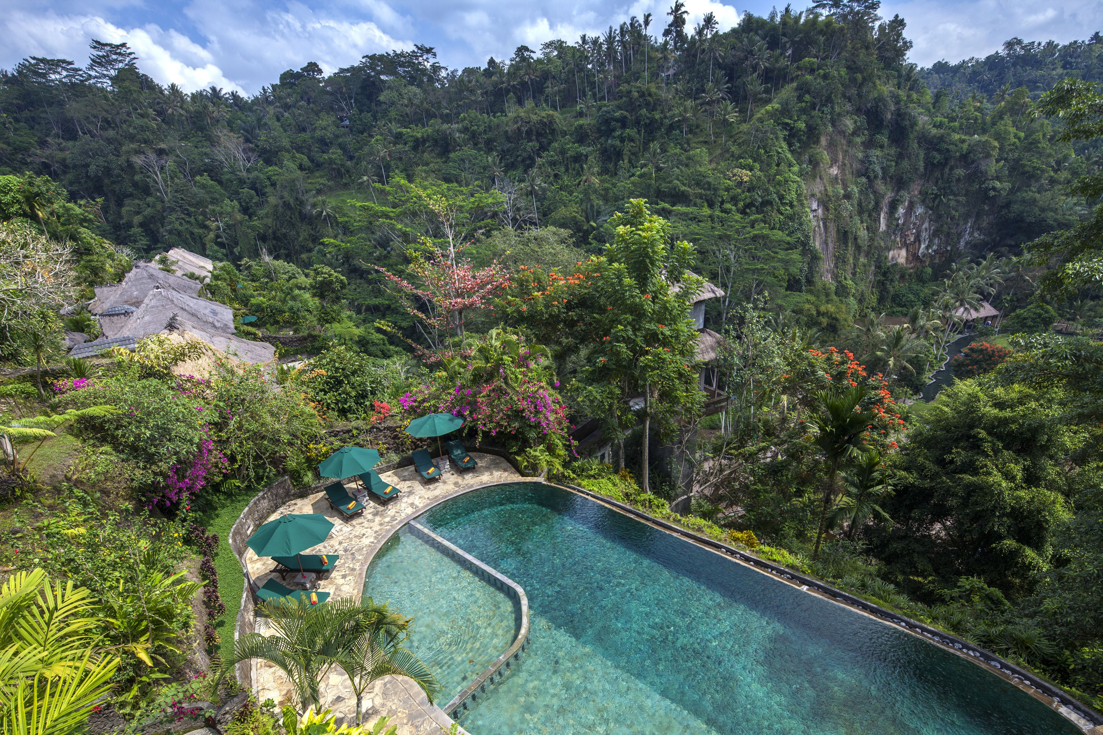 3 outdoor pools, pool umbrellas, sun loungers