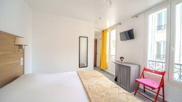 Select Comfort-bedden, een kluis op de kamer, een bureau