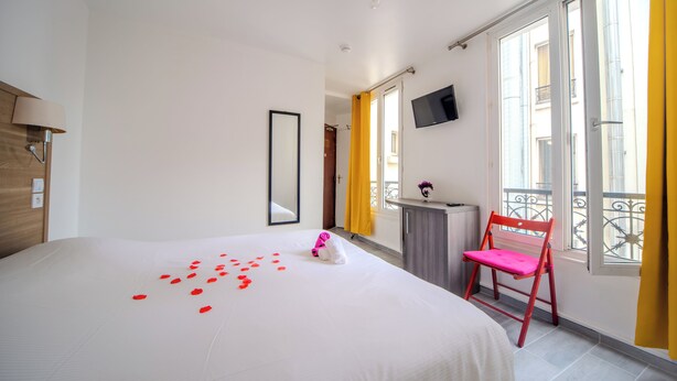 Unclassified image, 1 of 9, button - Casa Serena Paris Hôtel (Paris)