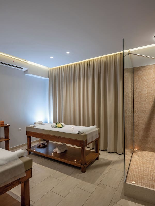 Couples treatment rooms, body treatments, body wraps, body scrubs