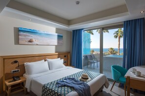 Suite with Outdoor Whirlpool