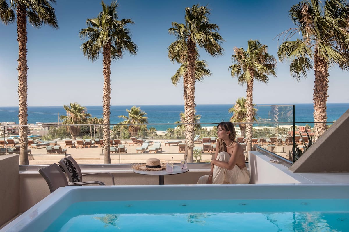 Suite with Outdoor Whirlpool