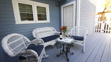 Creekside Suite | Terrace/patio