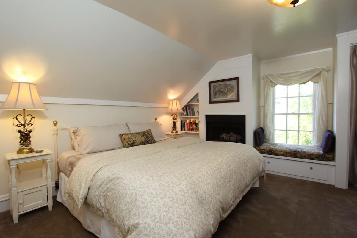 Room (At the top with detached bath) | 1 bedroom, premium bedding, individually decorated