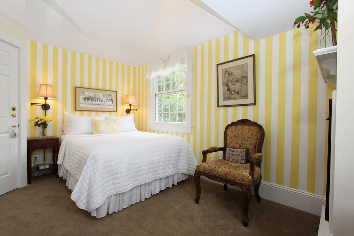 Room (Angel's Nook) | 1 bedroom, premium bedding, individually decorated