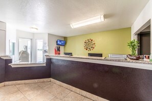 Television - Studio 6 San Antonio, TX - Fort Sam Houston Area (San Antonio)