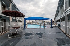 Outdoor pool - Studio 6 San Antonio, TX - Fort Sam Houston Area (San Antonio)