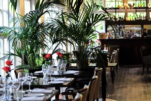 Breakfast, lunch, dinner served; garden views - Athenaeum House Hotel (Waterford)