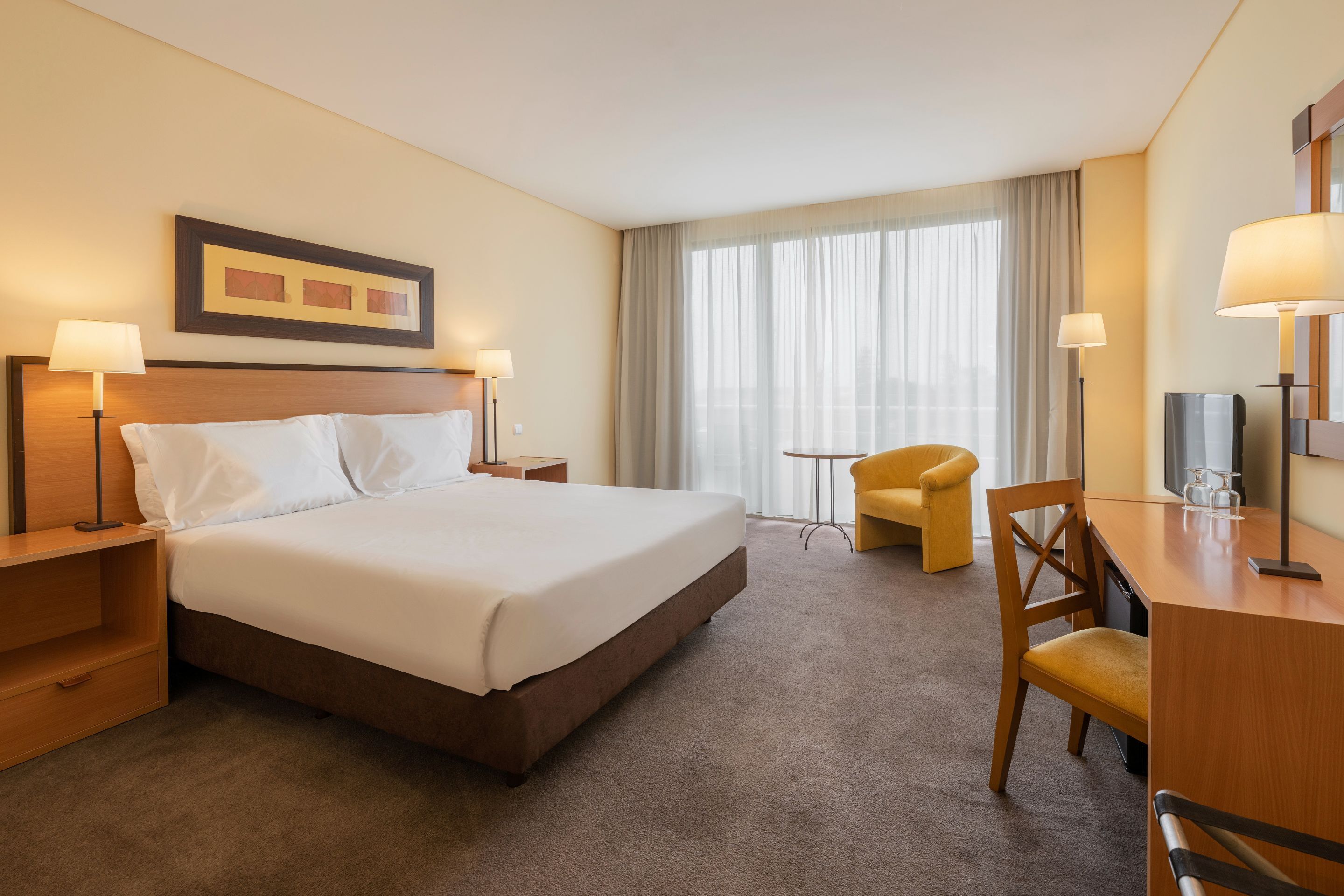 superior room | 1 bedroom, minibar, in-room safe, desk