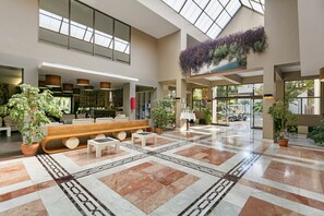 5 bars/lounges, swim-up bar, poolside bar, beach bar - Club Tuana Fethiye (Fethiye)