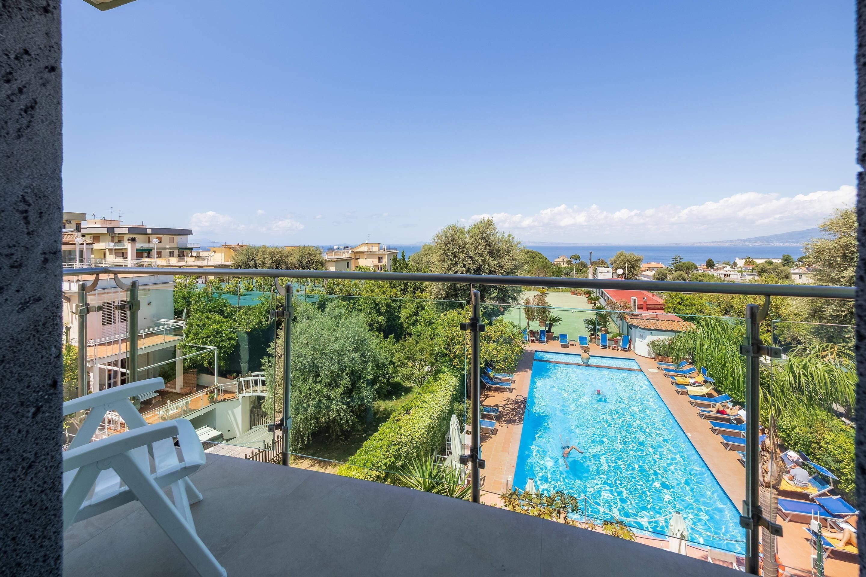 Superior Double Room | 1 bedroom, minibar, in-room safe, soundproofing