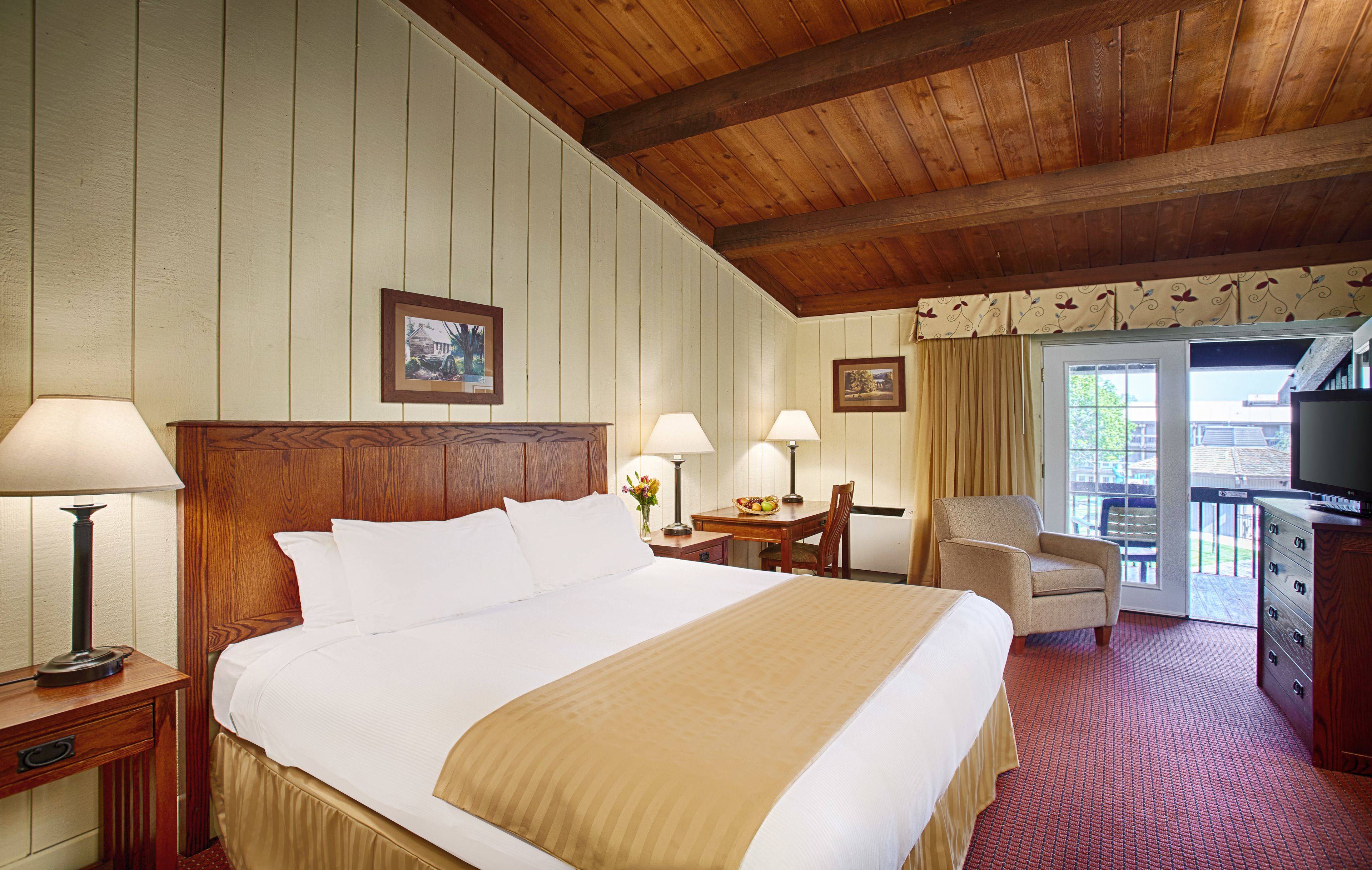 Blackout drapes, iron/ironing board, free WiFi, bed sheets