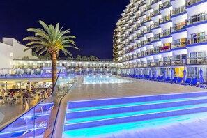 Rooftop pool