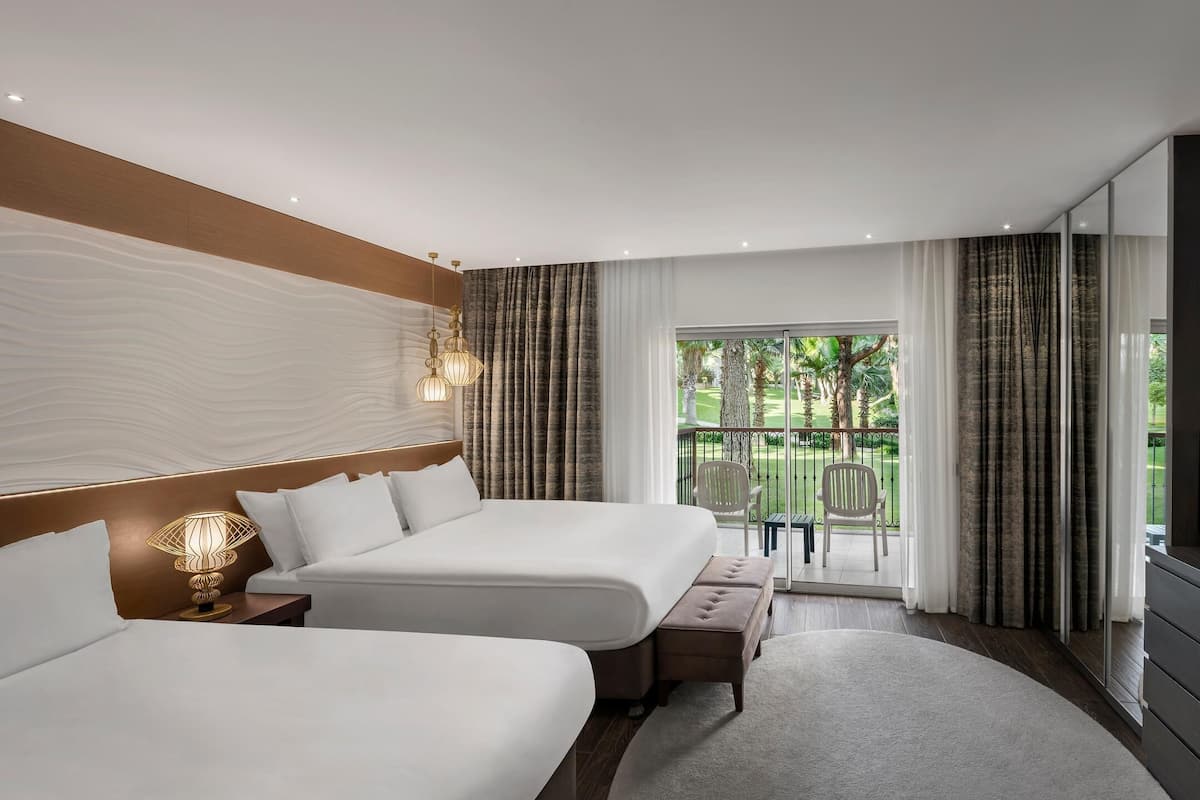 Premium bedding, minibar (free items), in-room safe, desk