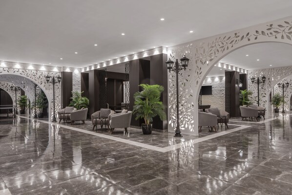 Lobby sitting area - Papillon Belvil Holiday Village - All Inclusive (Serik)