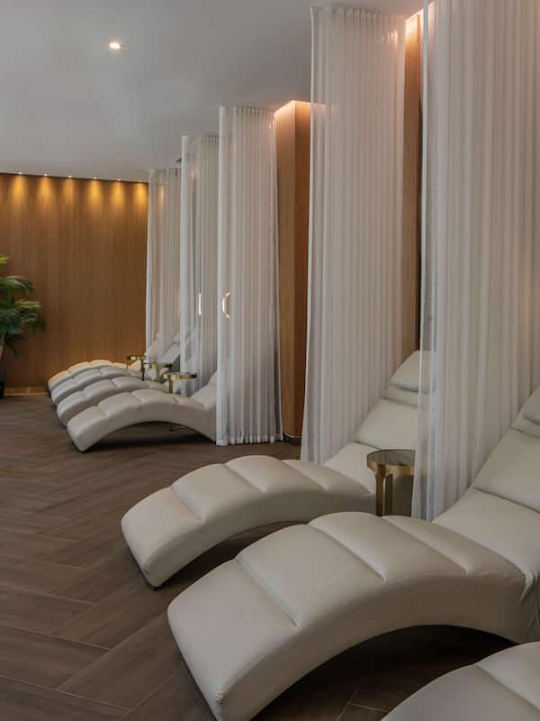 Couples treatment room(s), sauna, steam room, Turkish bath/hammam