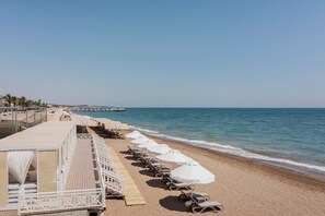 Beach towels, beach bar - Papillon Belvil Holiday Village - All Inclusive (Serik)