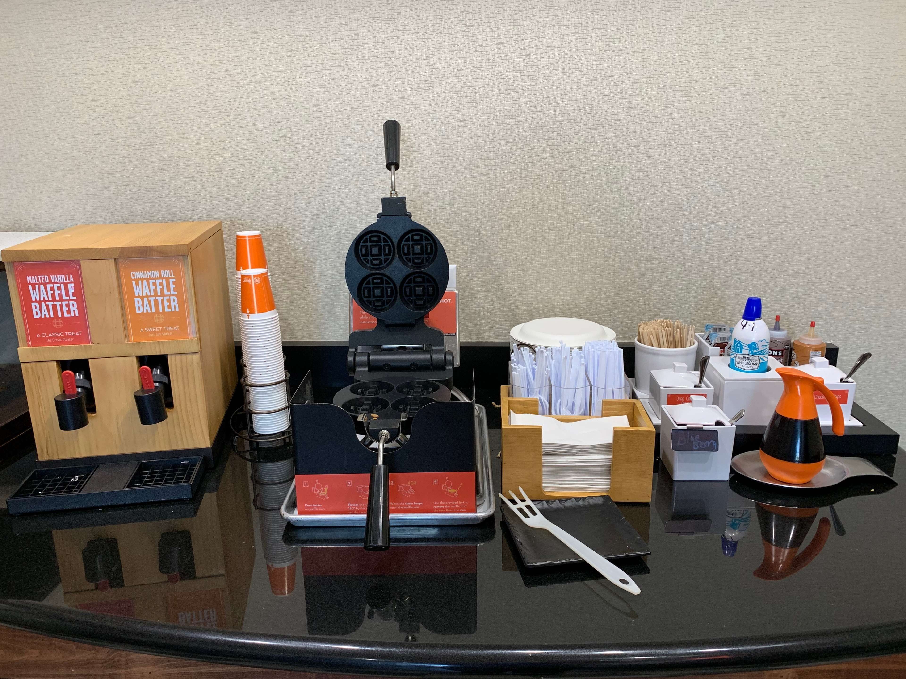 free daily continental breakfast