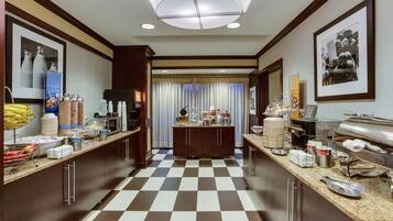 Desayuno buffet incluido todos los días