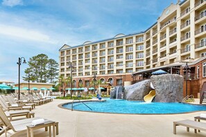 Indoor pool, outdoor pool, cabanas (surcharge), pool umbrellas - Renaissance Shoals Resort & Spa (Florence)