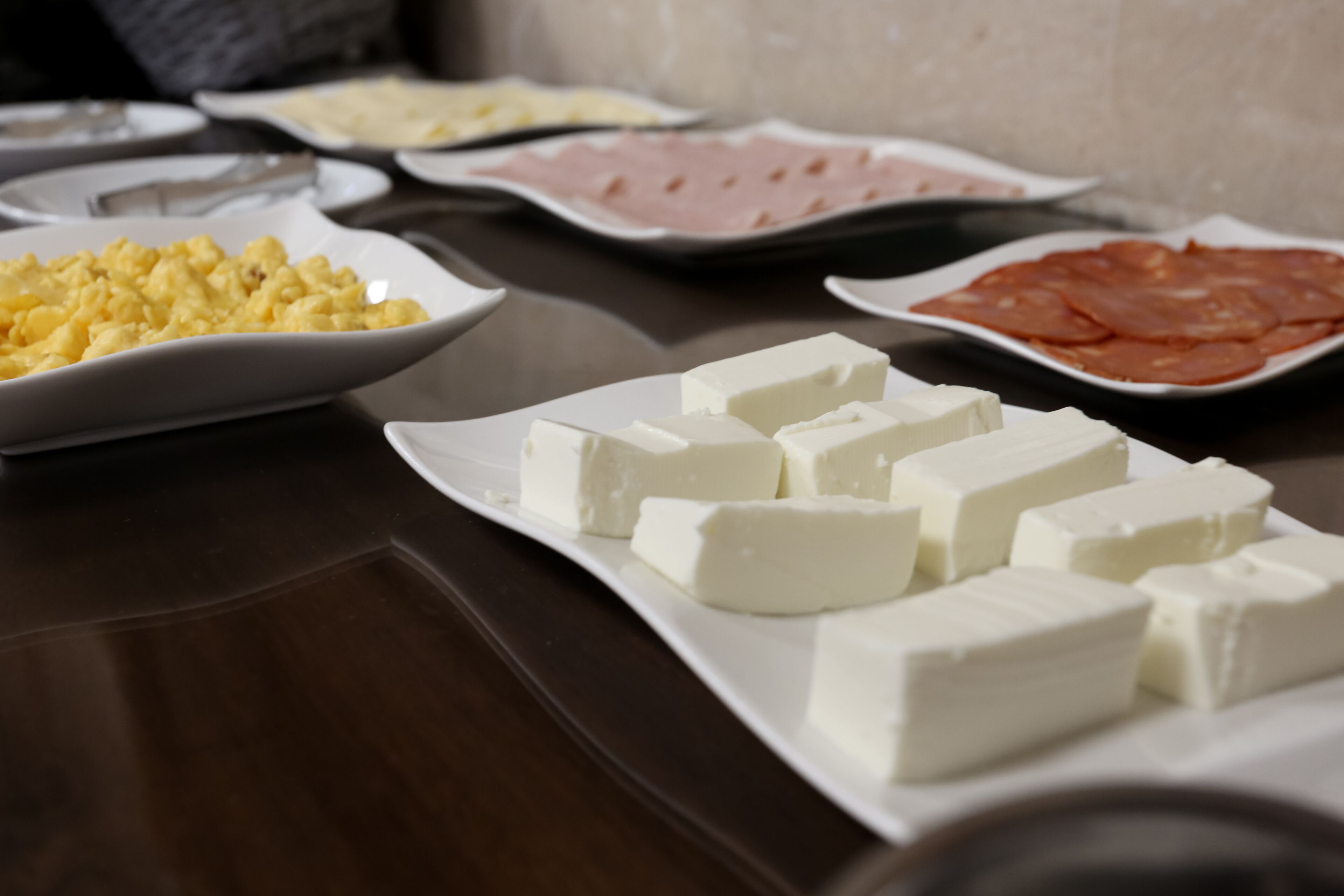 daily continental breakfast (eur 7.5 per person)