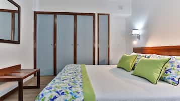 1 bedroom, desk, laptop workspace, blackout drapes