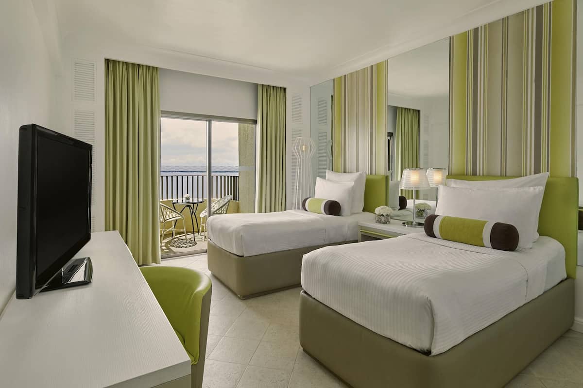 Minibar, safe på rommet, individuelt dekorert og individuelt innredet