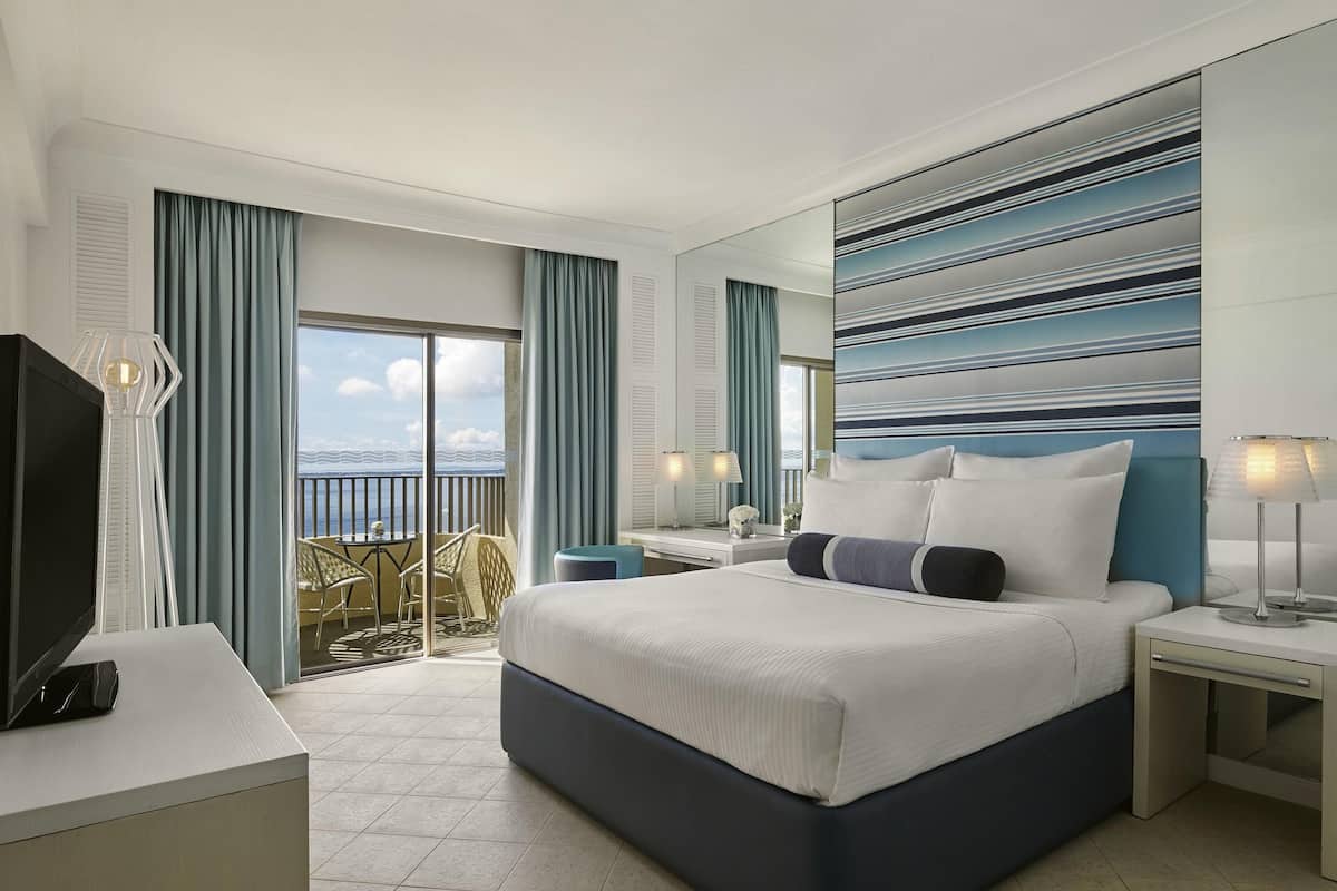 Minibar, safe på rommet, individuelt dekorert og individuelt innredet