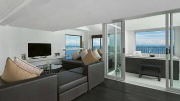 Loft (Ibiza) | Minibar, una cassaforte in camera, con stile personalizzato