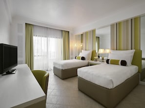 Minibar, in-room safe, individually decorated, individually furnished